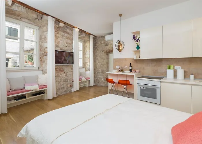 That Place Studio Apartment